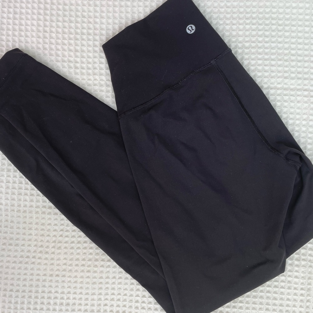 Lululemon Wunder Under 28” size 6 High wasited